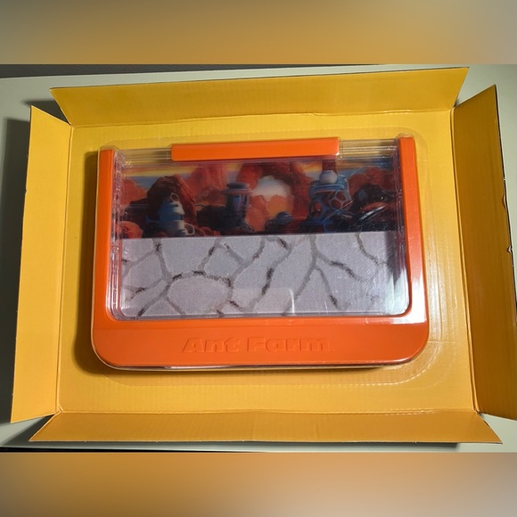 Genuine Brand Uncle Milton Ant Canyon ant farm. 5 piece set.Ages 6+ learning toy - Picture 2 of 8